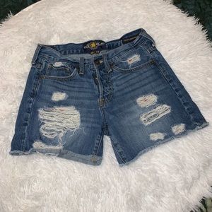 5/25$ Lucky Brand Boyfriend Shorts Distressed 00